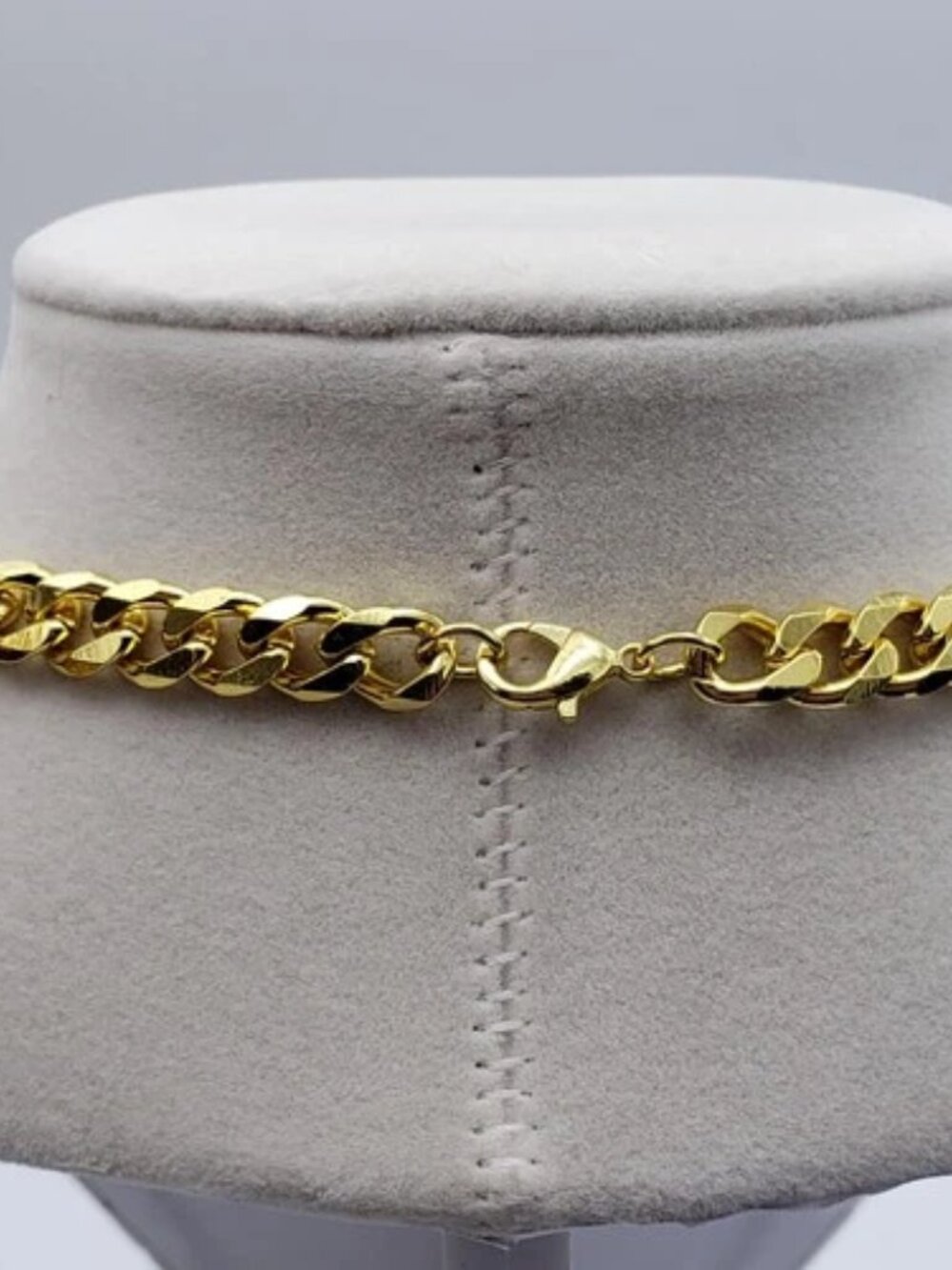 Stainless Steel Gold-Plated Necklace with Authentic Louis Vuitton Padlock - Picture 5 of 11